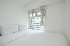 2BR Apartment Green Bay with Direct Access to Baywalk Mall By Travelio